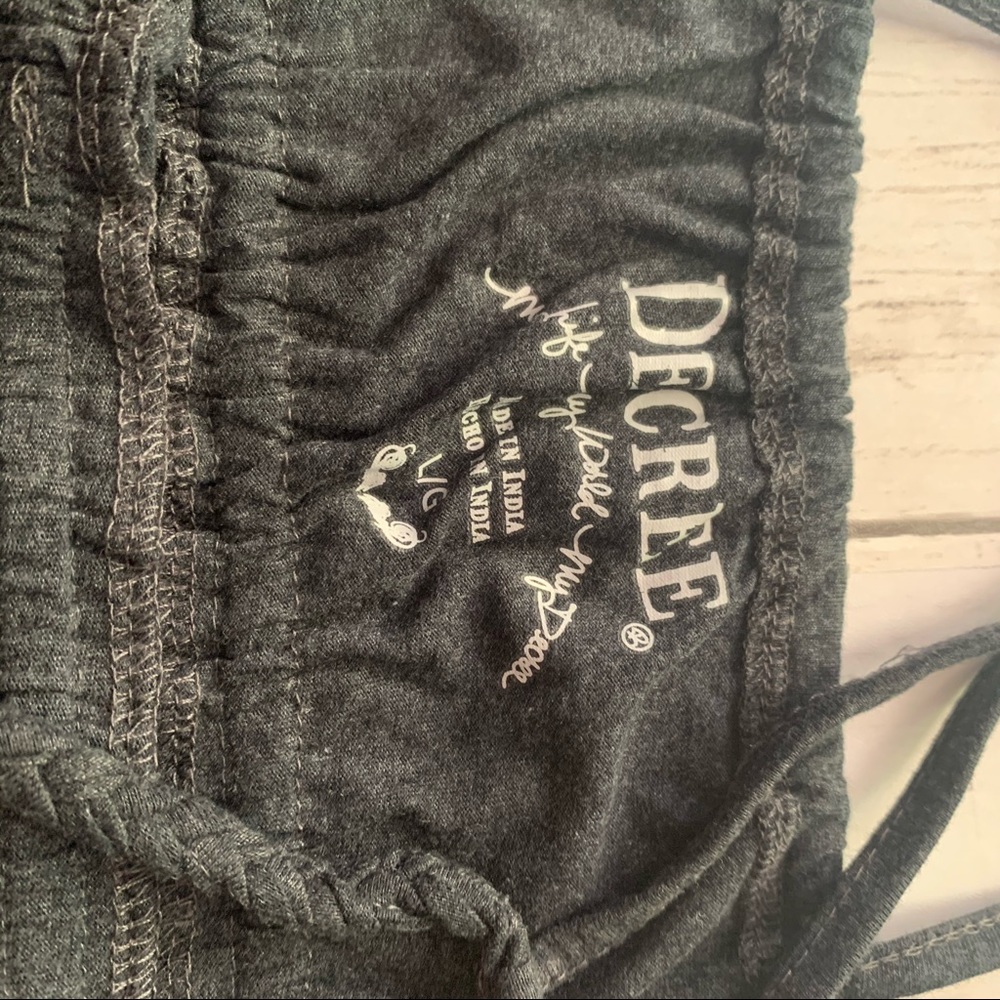 Tops - Picture 5 of 5